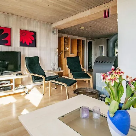 Three-bedroom In 54