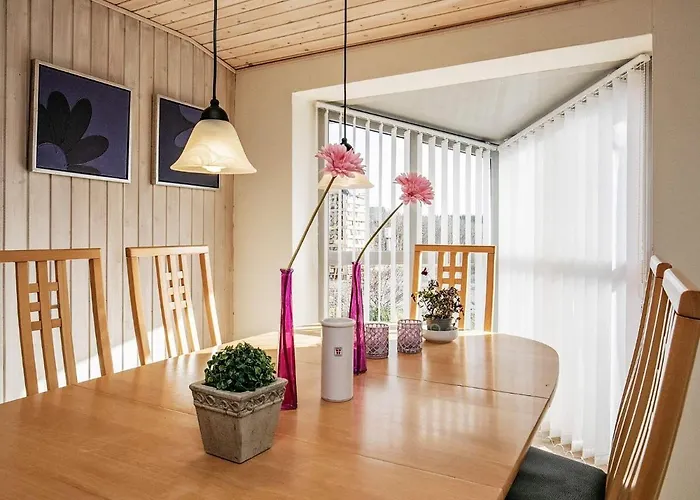 8 Person In Lokken-by Traum Løkken