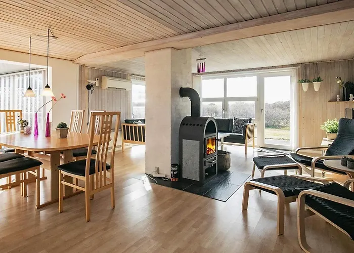 Nyaraló 8 Person In Lokken-by Traum