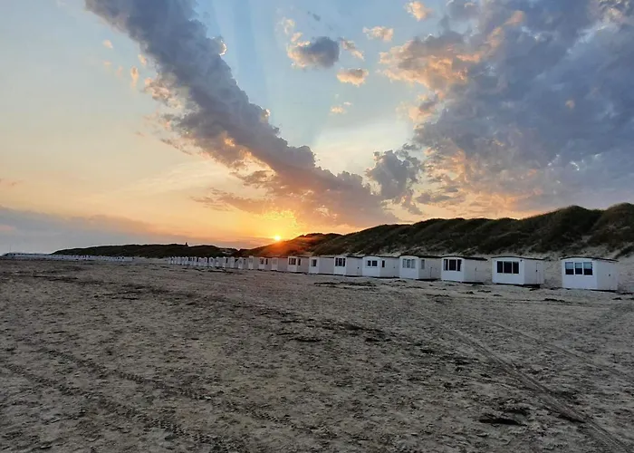 8 Person In Lokken-by Traum Nyaraló