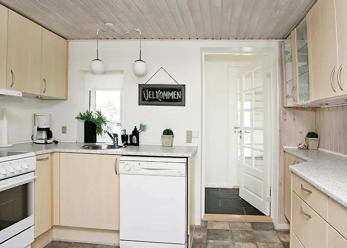 Nyaraló 8 Person In Lokken-by Traum